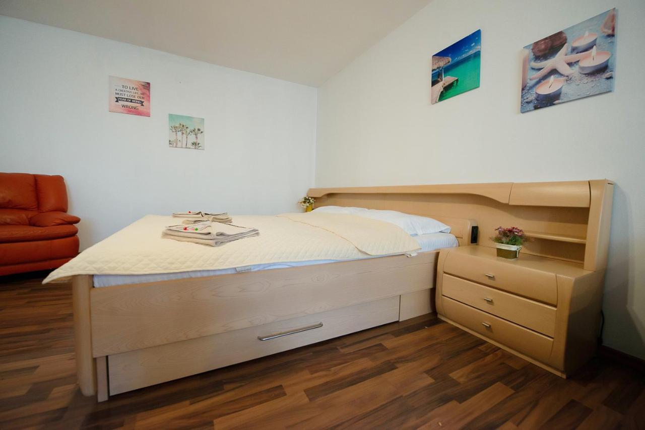 Stephanie Apartment-Centru Civic Брашов Екстер'єр фото